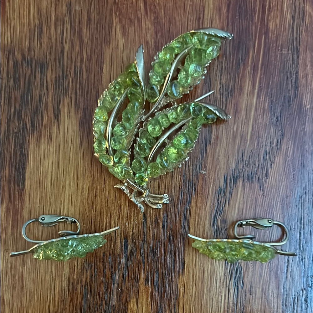 Vintage Olivine Glass Green Leaf Brooch and Earrings Set
